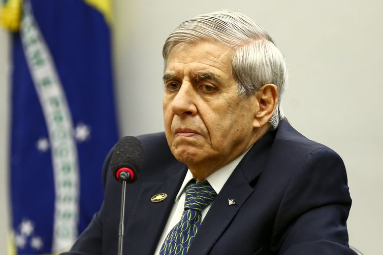 O ministro do Gabinete de Segurança Institucional (GSI), general Augusto Heleno, durante audiência da Comissão de Fiscalização Financeira e Controle da Câmara dos Deputados.