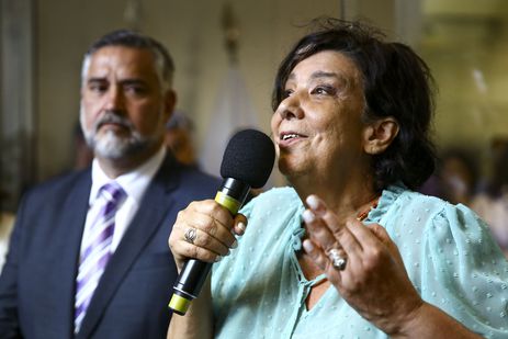 O ministro da Secretaria de Comunicação Social da Presidência (Secom), Paulo Pimenta, e Rita Freire, presidente do Conselho Curador da EBC, durante posse à representante dos empregados no Conselho de Administração (Consad) da EBC, Kariane Costa