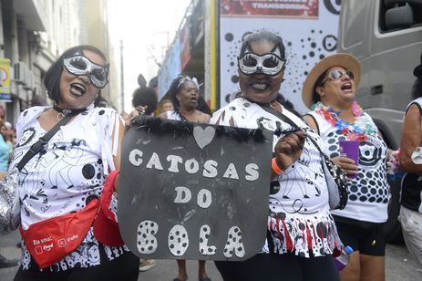 Rio de Janeiro (RJ), 18/02/2023 – Bloco Cordão da Bola Preta desfila pelas ruas do centro da cidade no primeiro dia oficial do Carnaval 2023. Foto Tomaz Silva/Agência Brasil